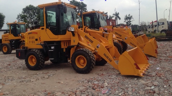 máy xúc lật mini 0.5 m3